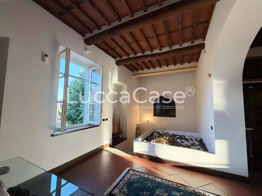 Immagine 43 di Villa in vendita  a Capannori