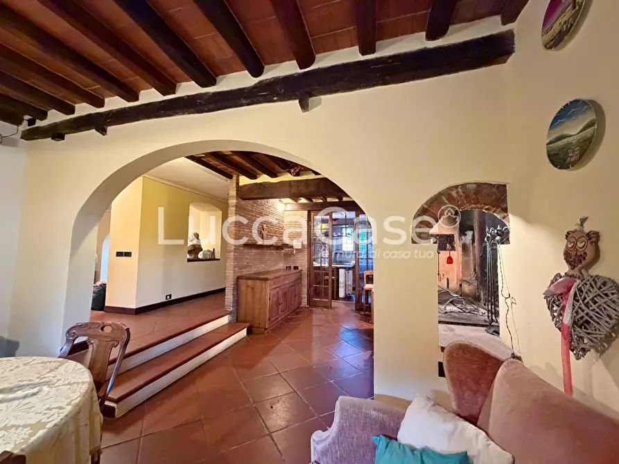 Immagine 30 di Villa in vendita  a Capannori