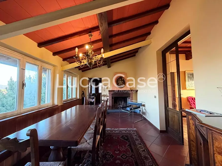 Immagine 61 di Villa in vendita  a Capannori