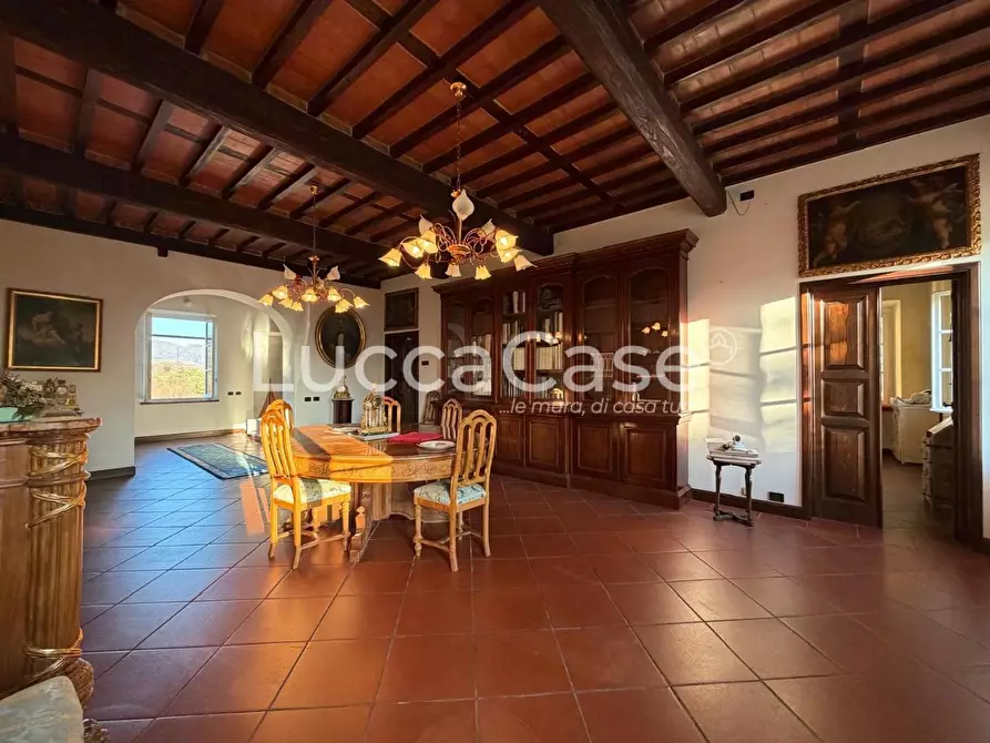 Immagine 44 di Villa in vendita  a Capannori