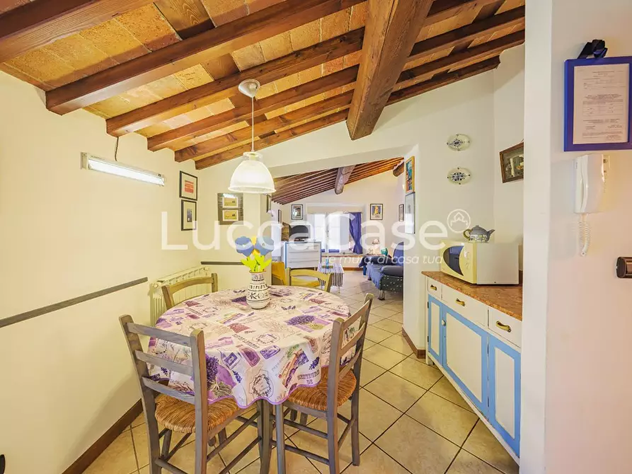 Immagine 63 di Casa colonica in vendita  a Capannori