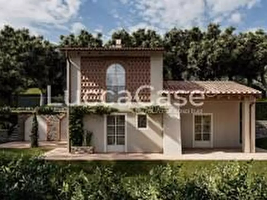 Immagine 2 di Deposito in vendita  a Pescaglia