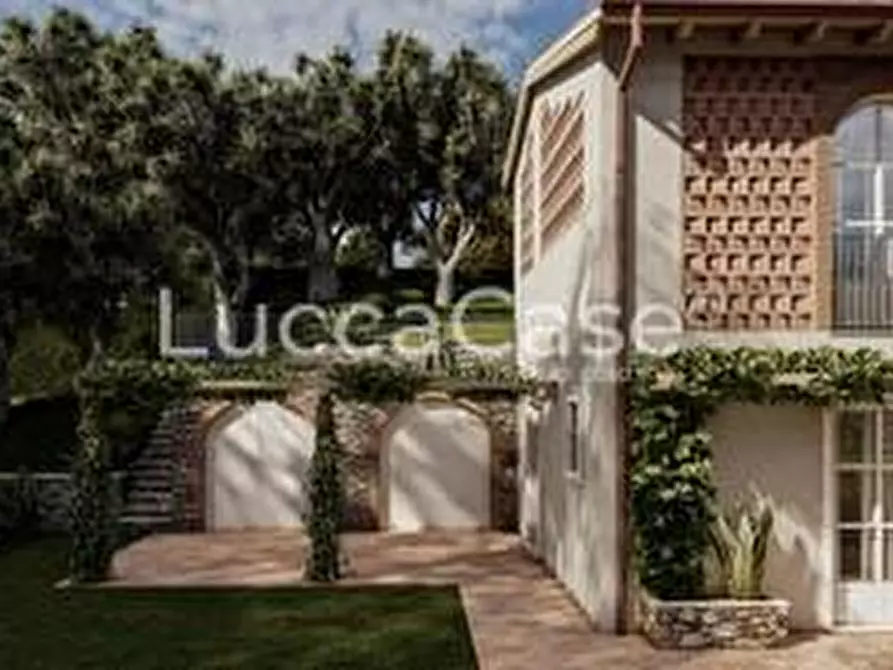 Immagine 3 di Deposito in vendita  a Pescaglia