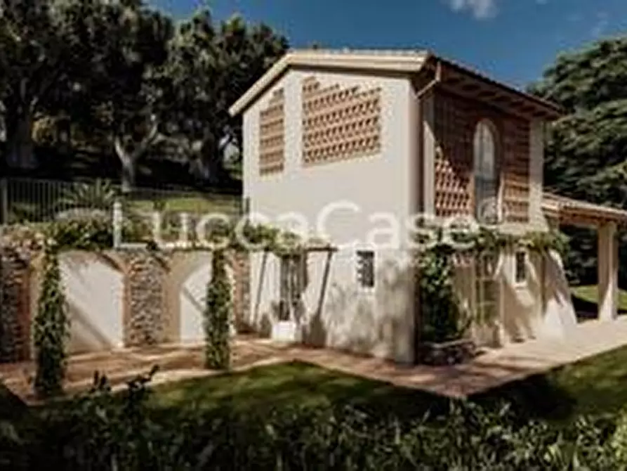 Immagine 4 di Deposito in vendita  a Pescaglia