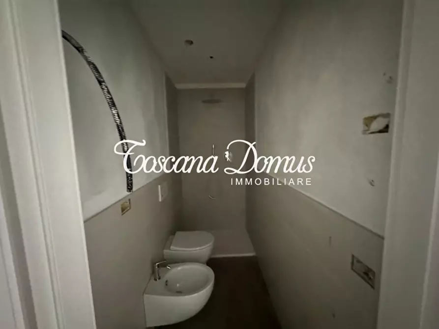 Immagine 5 di Appartamento in vendita  a Siena