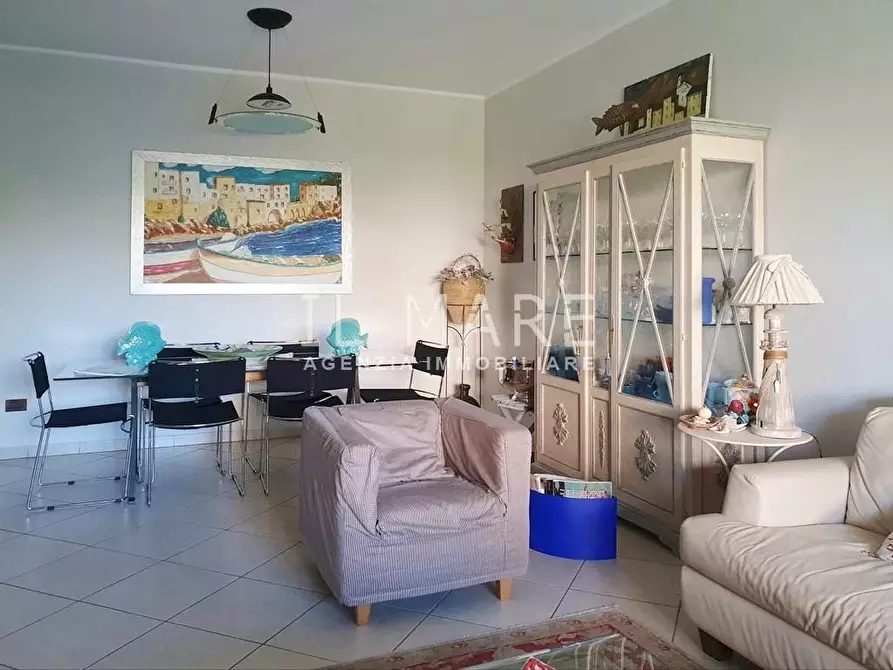 Immagine 16 di Appartamento in vendita  a Massa