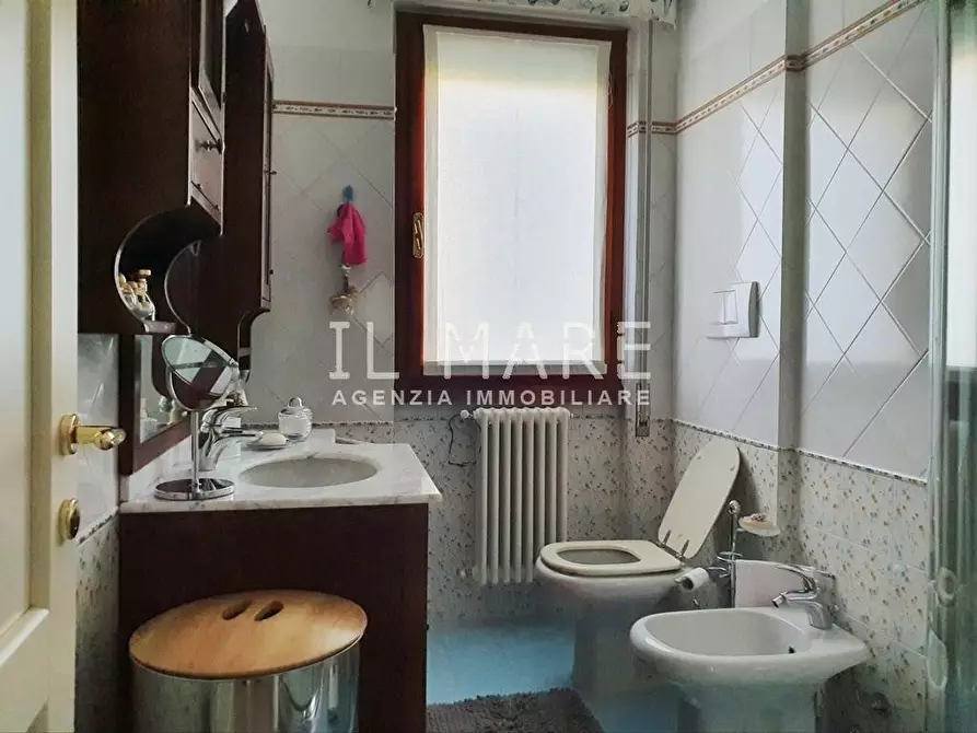 Immagine 7 di Appartamento in vendita  a Massa