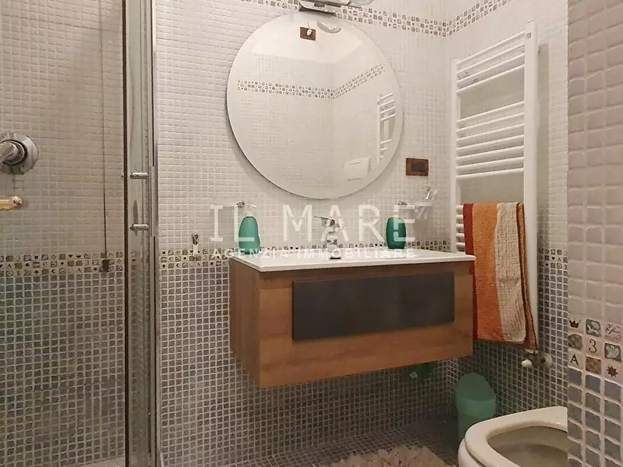 Immagine 12 di Appartamento in vendita  a Massa