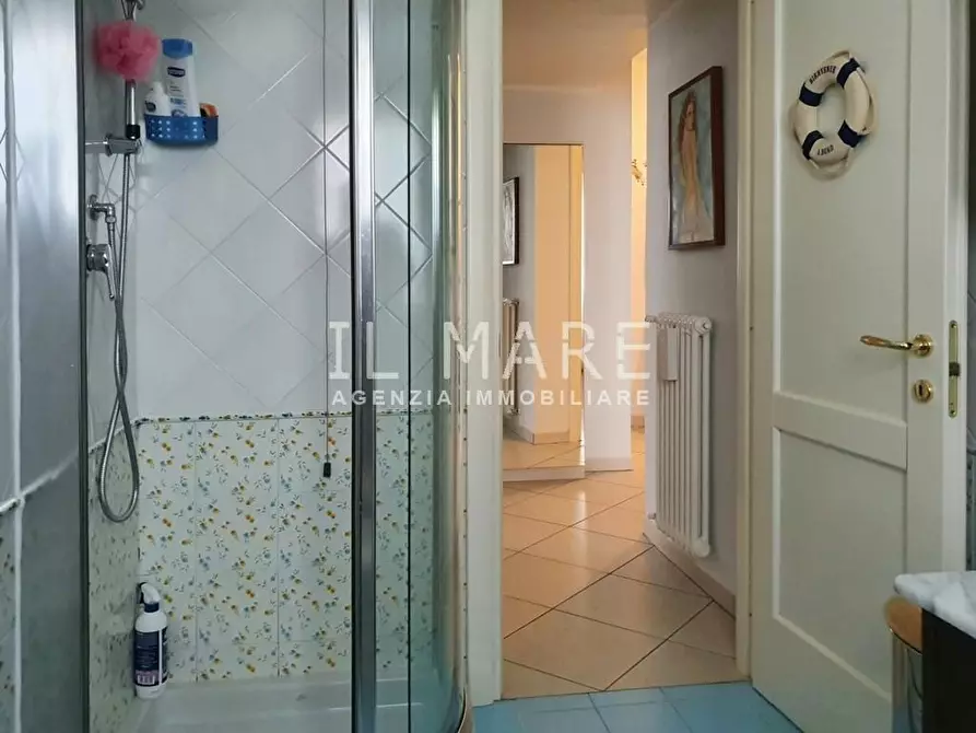 Immagine 8 di Appartamento in vendita  a Massa