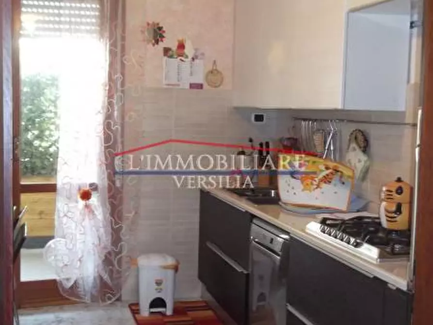 Immagine 3 di Appartamento in vendita  a Carrara