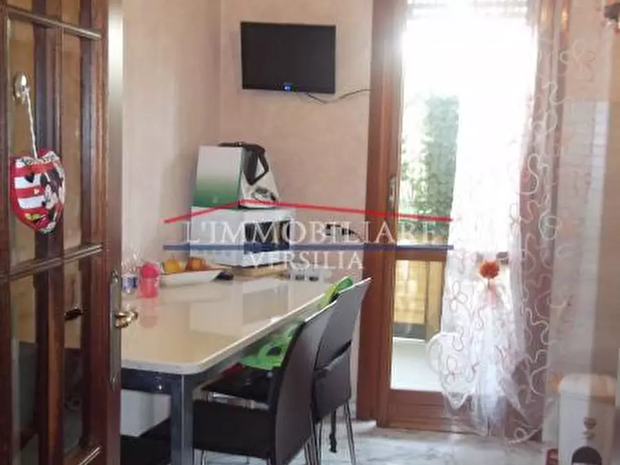 Immagine 4 di Appartamento in vendita  a Carrara