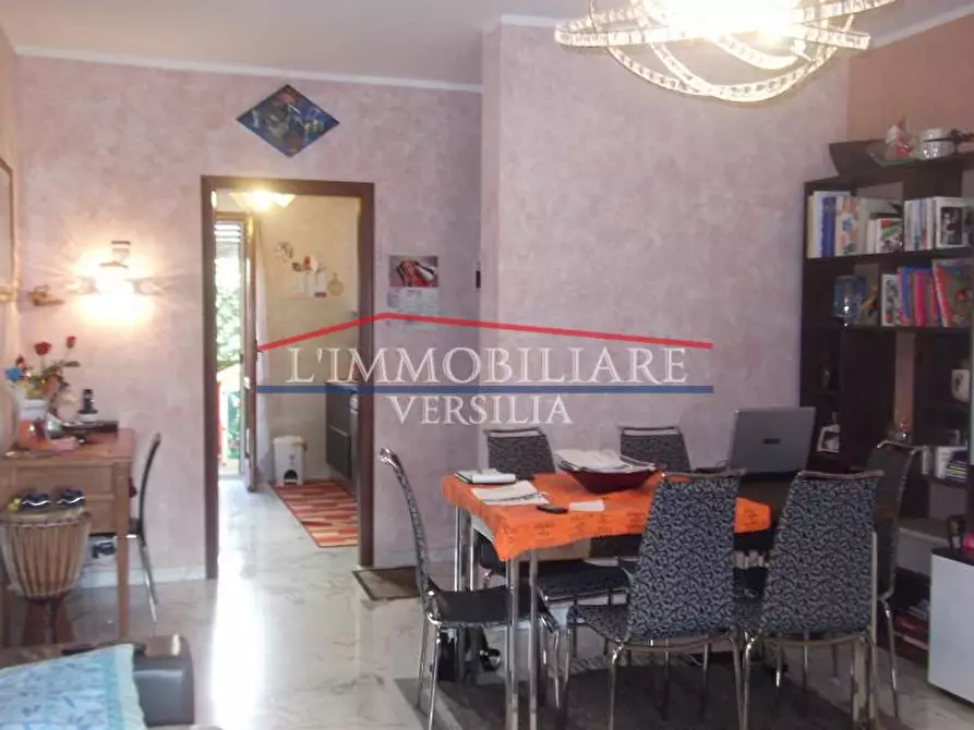 Immagine 12 di Appartamento in vendita  a Carrara