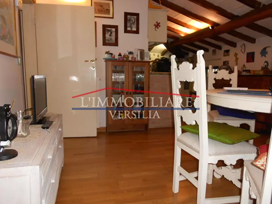 Immagine 18 di Appartamento in vendita  a Forte Dei Marmi