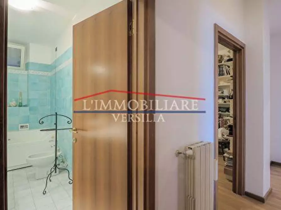 Immagine 23 di Appartamento in vendita  a Massa