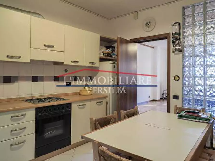 Immagine 11 di Appartamento in vendita  a Massa