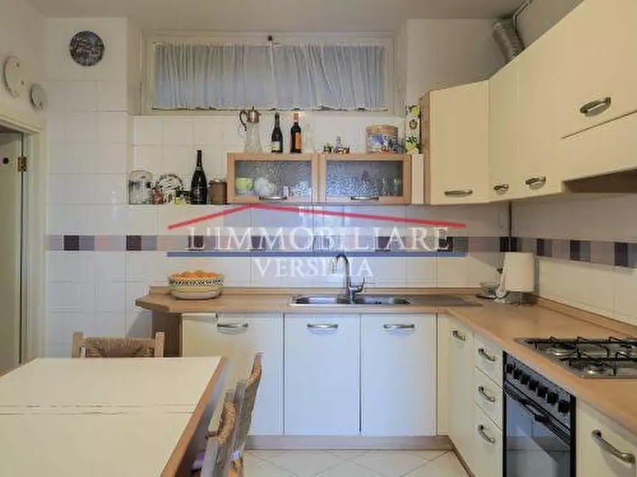 Immagine 7 di Appartamento in vendita  a Massa