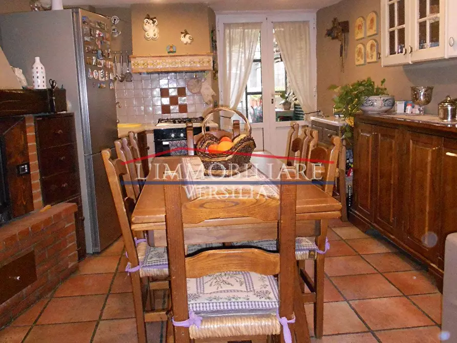 Immagine 4 di Casa semindipendente in vendita  a Carrara