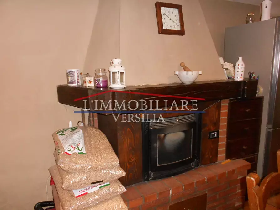 Immagine 9 di Casa semindipendente in vendita  a Carrara