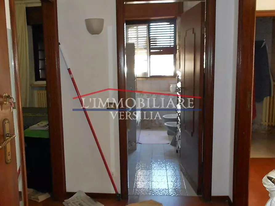 Immagine 21 di Casa bifamiliare in vendita  a Carrara