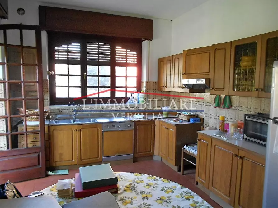 Immagine 9 di Casa bifamiliare in vendita  a Carrara