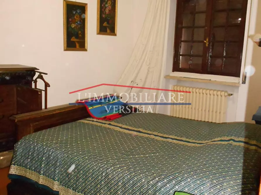 Immagine 27 di Casa bifamiliare in vendita  a Carrara