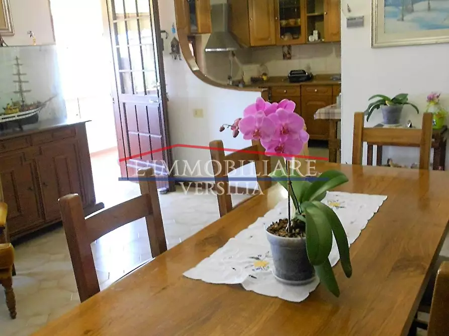 Immagine 5 di Casa semindipendente in vendita  a Massa