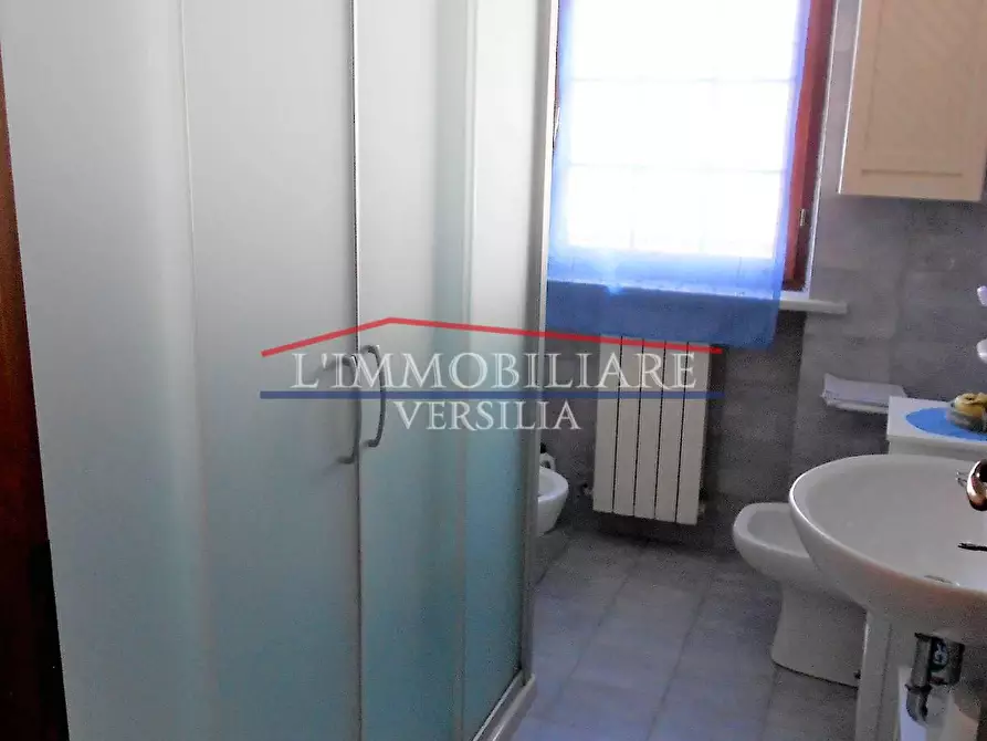 Immagine 13 di Casa semindipendente in vendita  a Massa