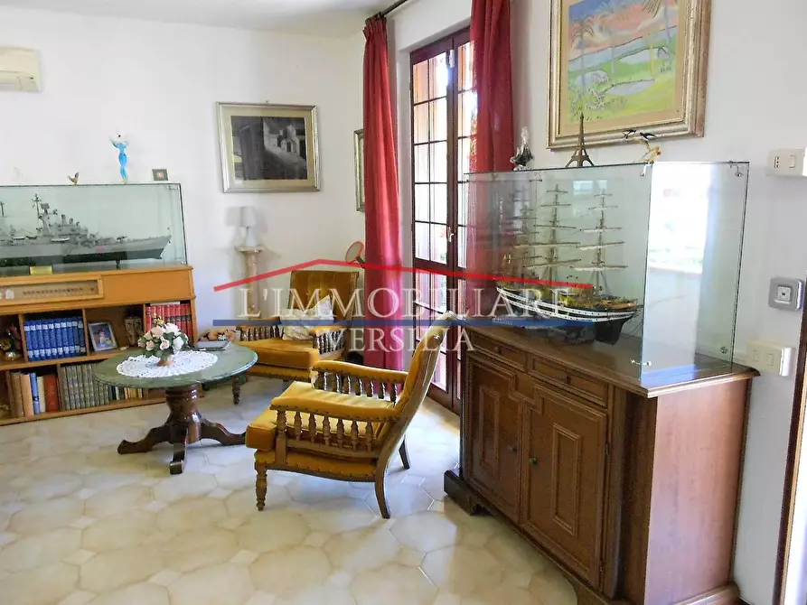 Immagine 4 di Casa semindipendente in vendita  a Massa