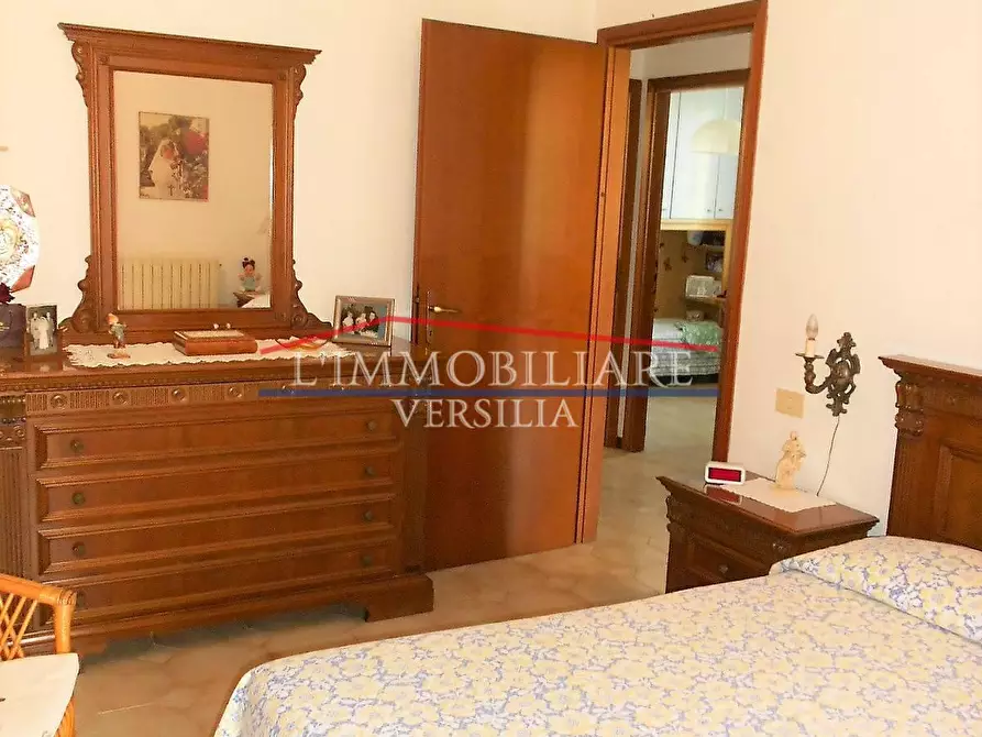 Immagine 14 di Casa semindipendente in vendita  a Massa