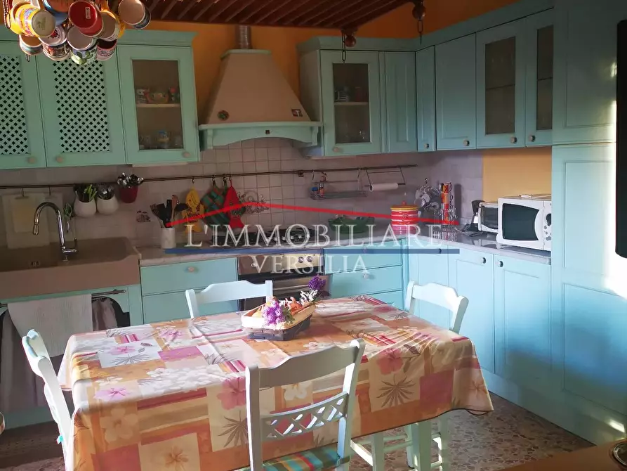 Immagine 21 di Casa bifamiliare in vendita  a Massa