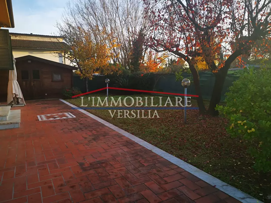 Immagine 19 di Casa bifamiliare in vendita  a Massa