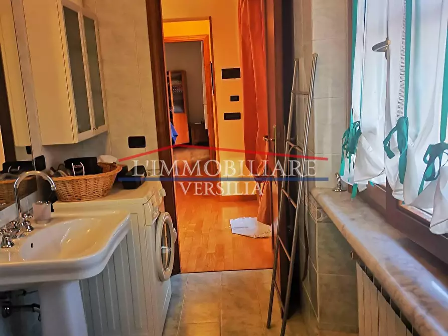 Immagine 8 di Casa bifamiliare in vendita  a Massa