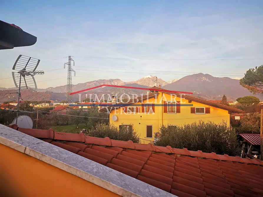 Immagine 15 di Casa bifamiliare in vendita  a Massa