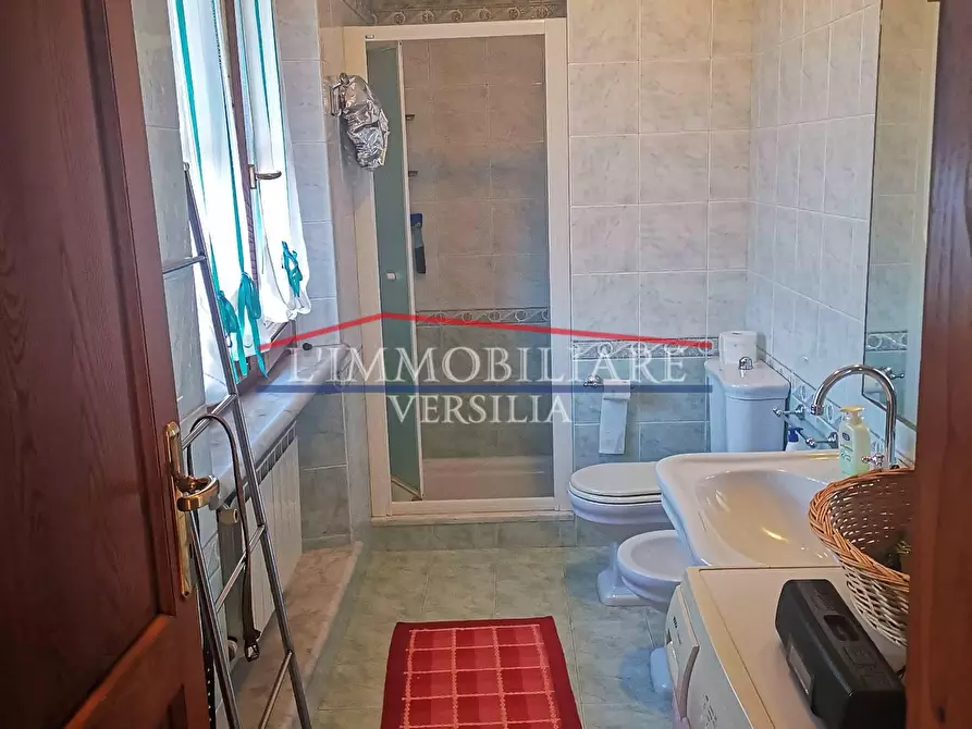 Immagine 7 di Casa bifamiliare in vendita  a Massa