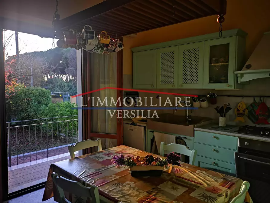 Immagine 23 di Casa bifamiliare in vendita  a Massa