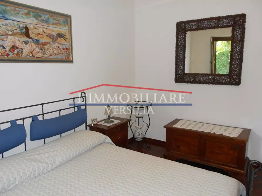 Immagine 14 di Villa in vendita  a Pietrasanta