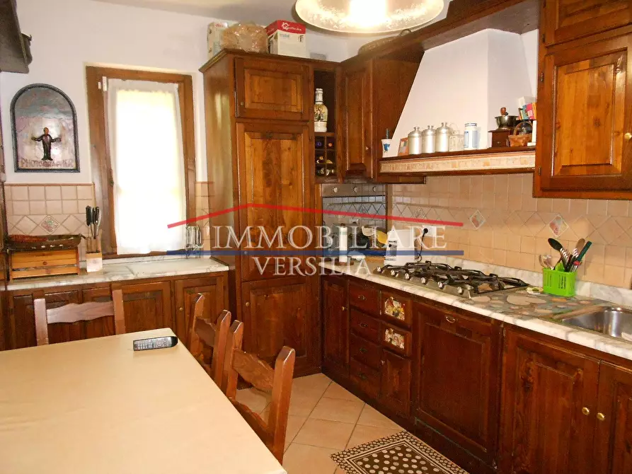 Immagine 36 di Villa in vendita  a Pietrasanta
