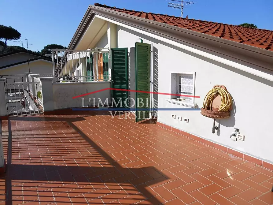 Immagine 3 di Appartamento in vendita  a Massa