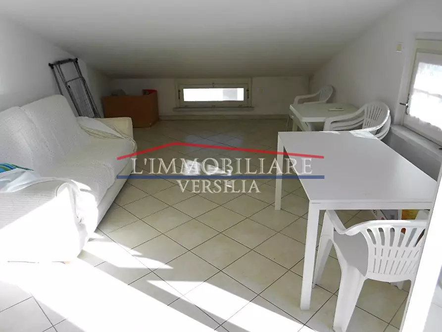 Immagine 6 di Appartamento in vendita  a Massa