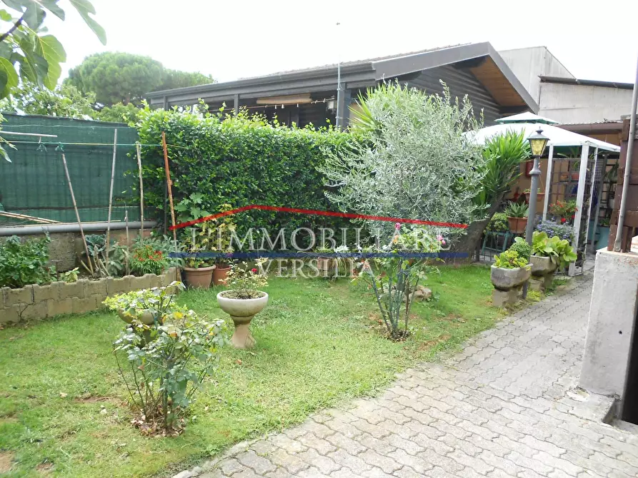 Immagine 5 di Casa indipendente in vendita  a Massa