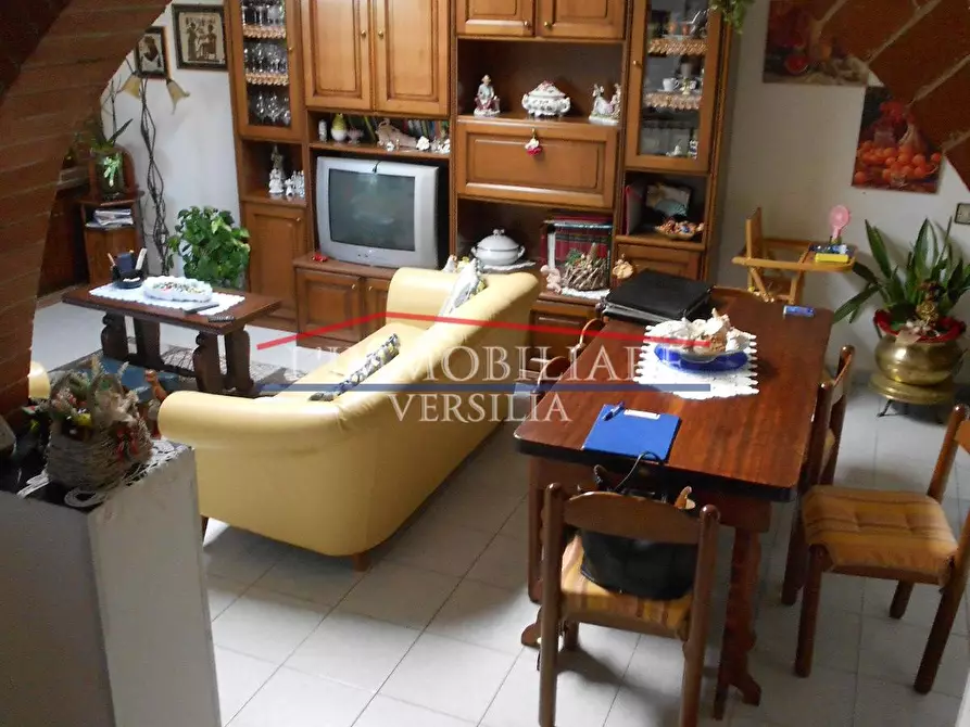 Immagine 42 di Casa indipendente in vendita  a Massa