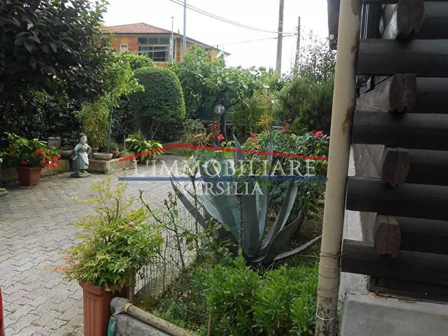 Immagine 51 di Casa indipendente in vendita  a Massa