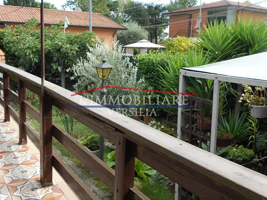 Immagine 27 di Casa indipendente in vendita  a Massa