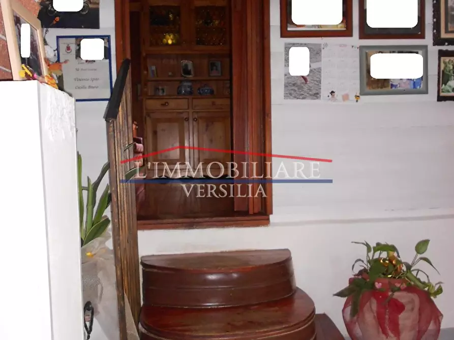 Immagine 21 di Casa indipendente in vendita  a Massa