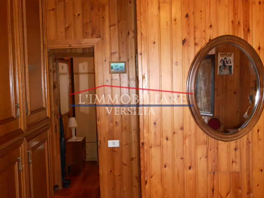 Immagine 40 di Casa indipendente in vendita  a Massa