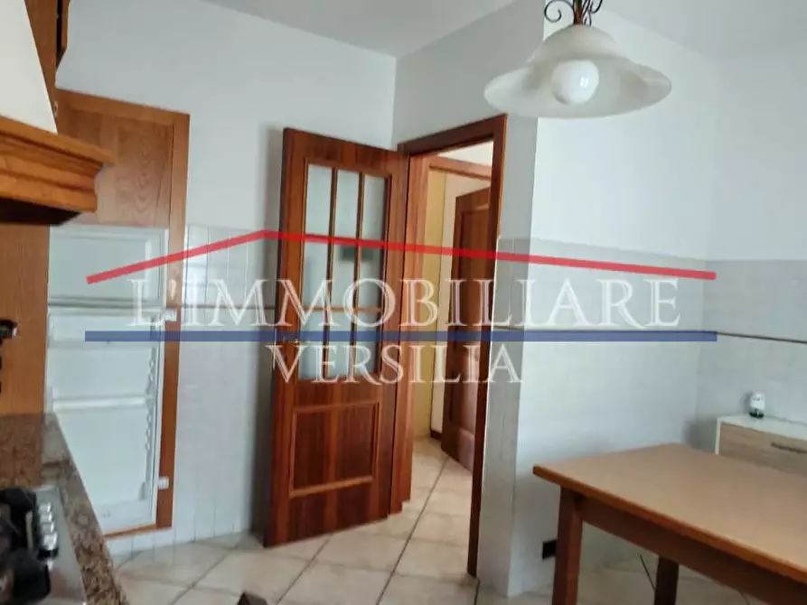 Immagine 15 di Casa indipendente in vendita  a Massa