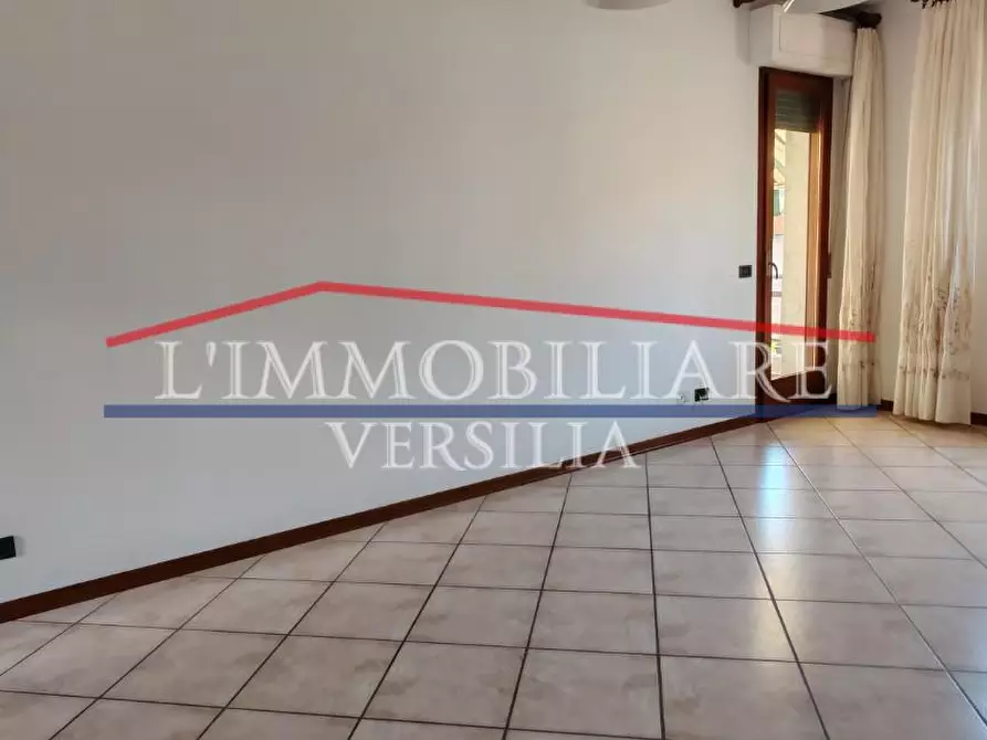 Immagine 8 di Casa indipendente in vendita  a Massa