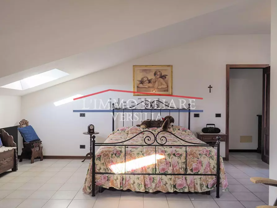 Immagine 17 di Casa indipendente in vendita  a Massa