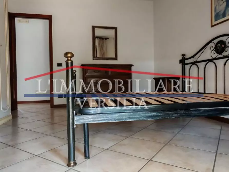 Immagine 25 di Casa indipendente in vendita  a Massa