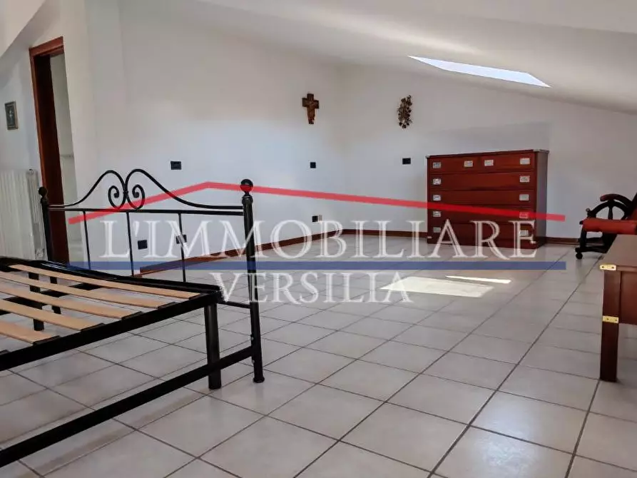 Immagine 21 di Casa indipendente in vendita  a Massa